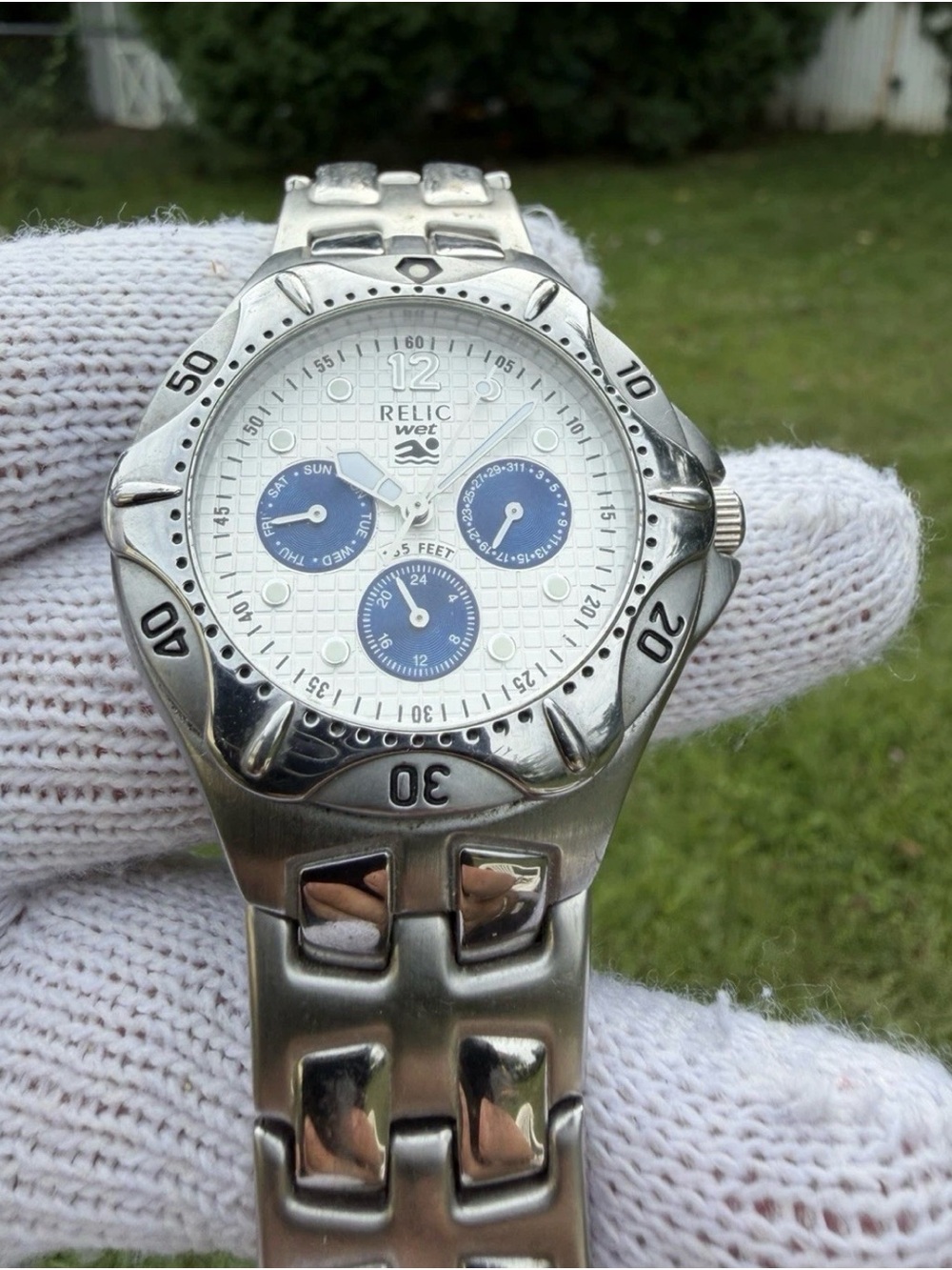 Relic Wet Silver Tone White Dial Blue Subdials Men’s Watch ZR15358